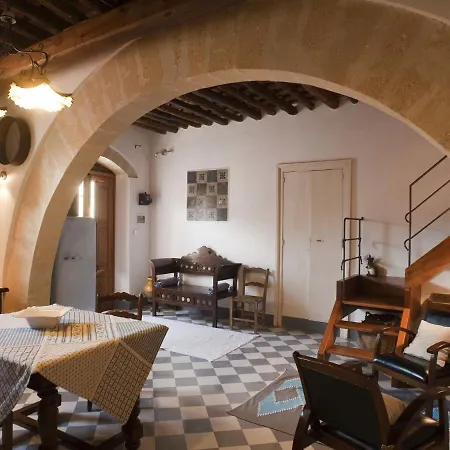 Dom wakacyjny Delightful Charming House With Pool And All The Facilities You Need *