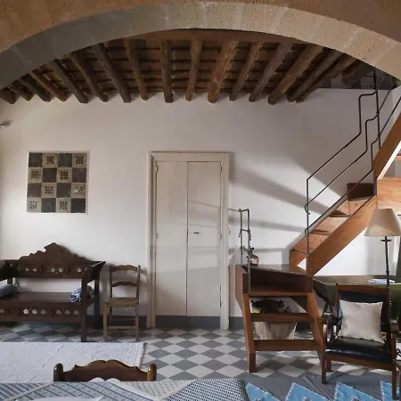 Delightful Charming House With Pool And All The Facilities You Need Dom wakacyjny *