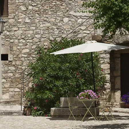 Delightful Charming House With Pool And All The Facilities You Need *