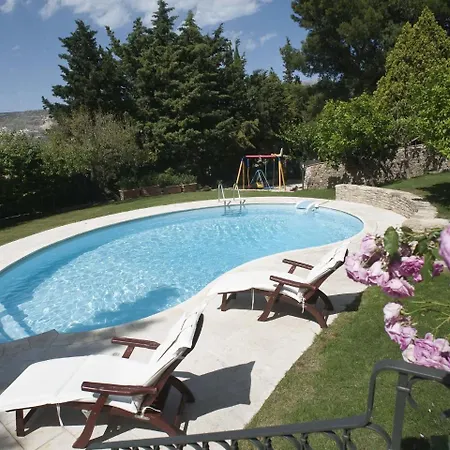 Delightful Charming House With Pool And All The Facilities You Need Dom wakacyjny *